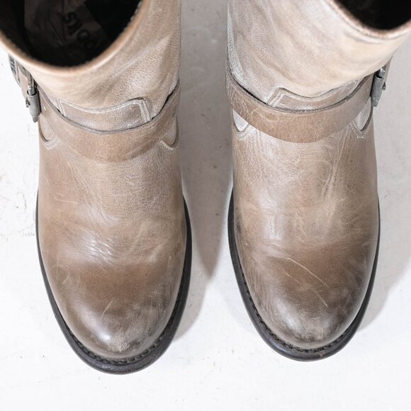 Frye 76296 Vera Short Engineer Boots - 9 - Picture 5 of 7